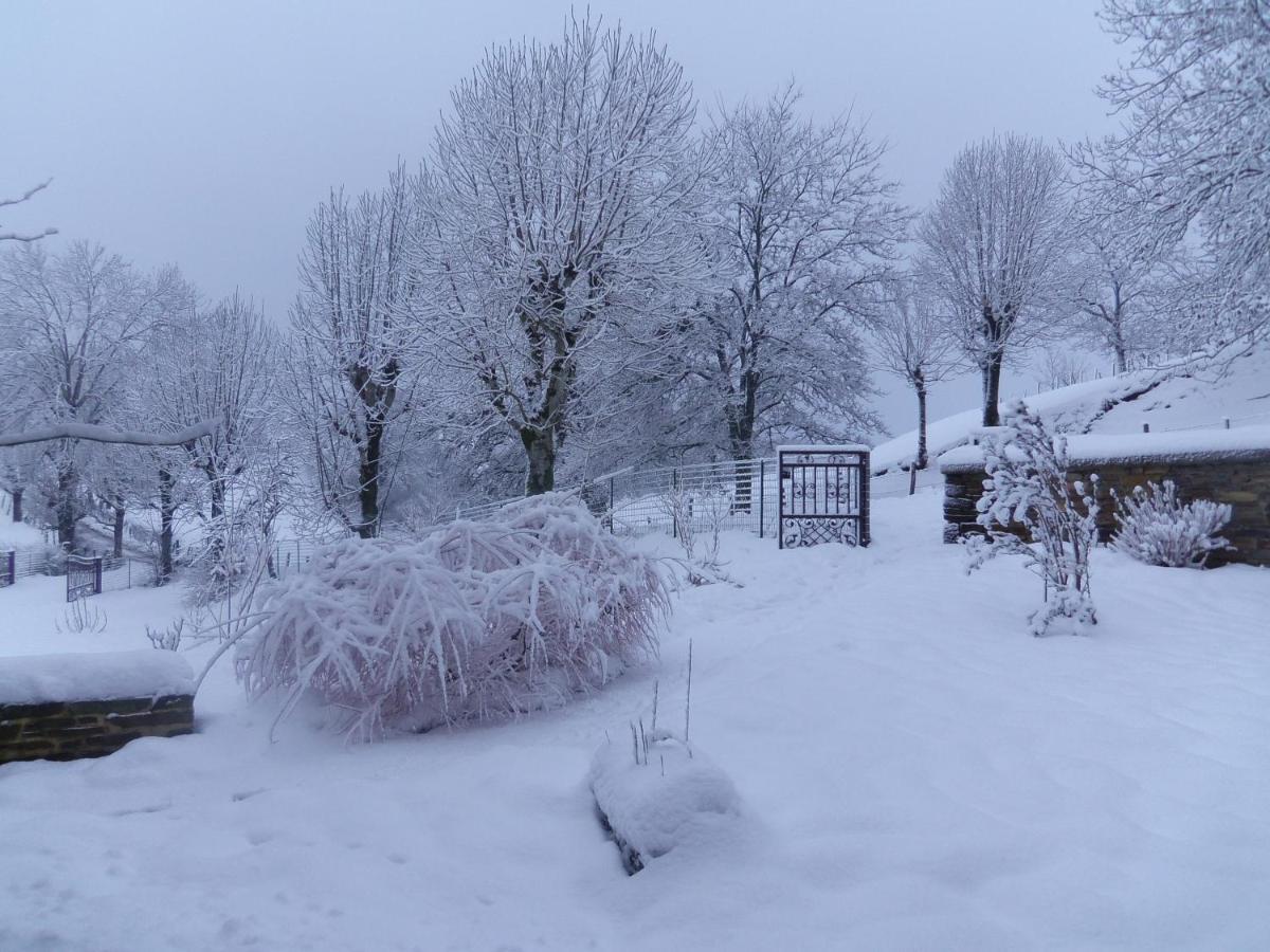 Le Martinou Bed & Breakfast Le Cayrol Exterior photo