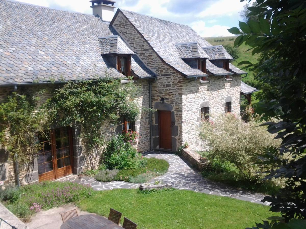 Le Martinou Bed & Breakfast Le Cayrol Exterior photo